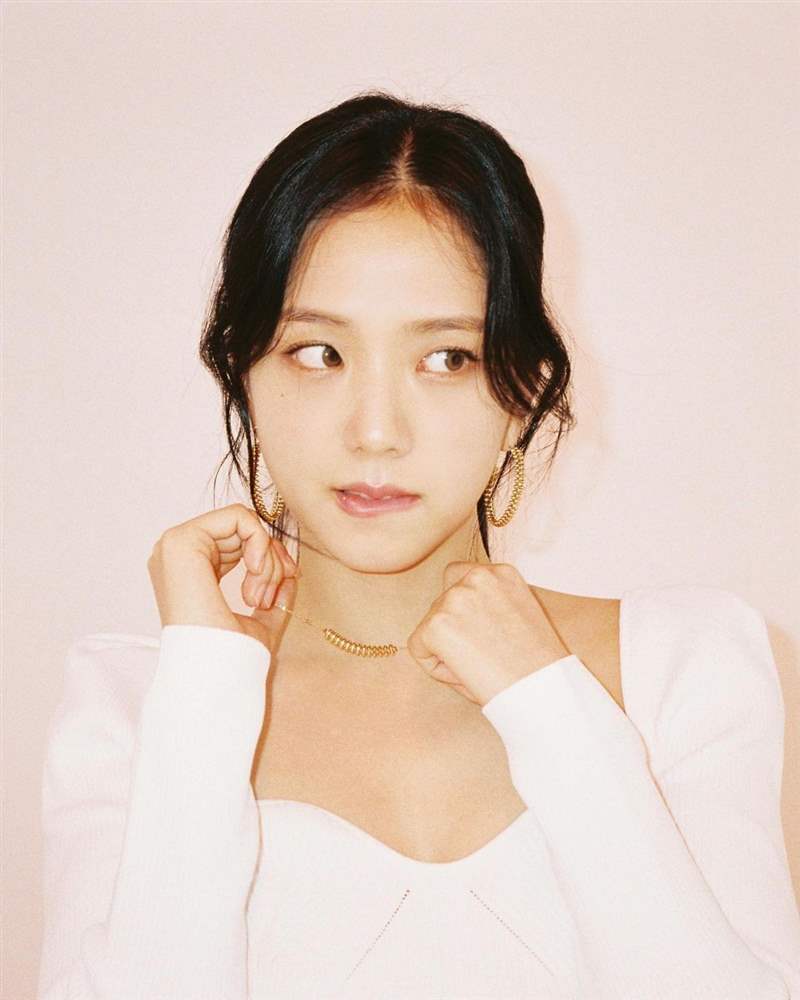 blackpink jisoo私服珠寶手表造型特搜！ clash de cartier