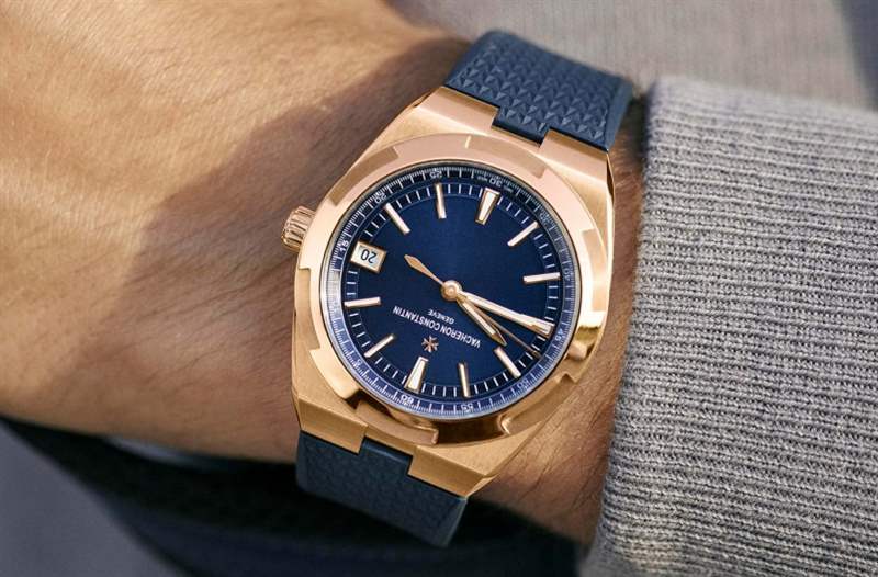 VACHERON CONSTANTIN Overseas Self-Winding 江詩丹頓2020新作!Vacheron Constantin Overseas自動上鏈腕表帶來典雅粉紅金X藍面設(shè)定-復(fù)刻表
