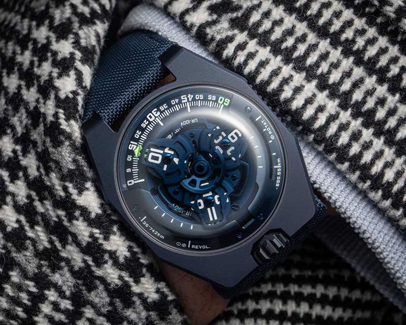 URWERK UR-100V “藍色星球”-叛亂 RE-VOLT CHRONO-復(fù)刻表
