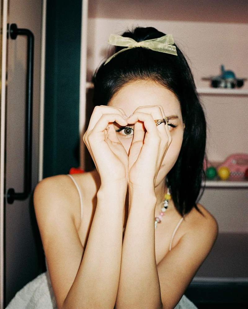blackpink jisoo私服珠寶手表造型特搜！ cartier