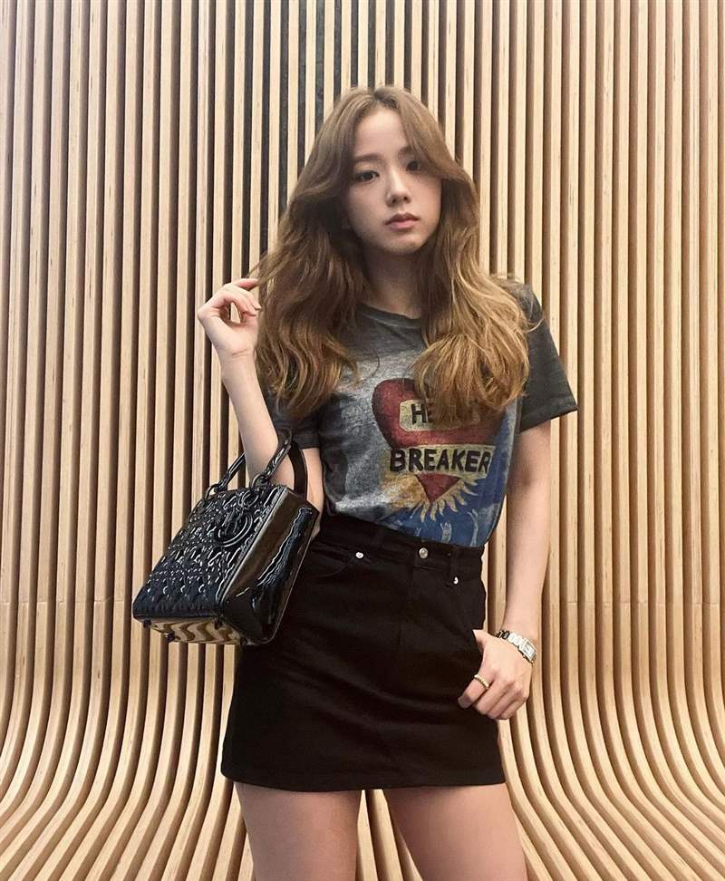 blackpink jisoo私服珠寶手表造型特搜！