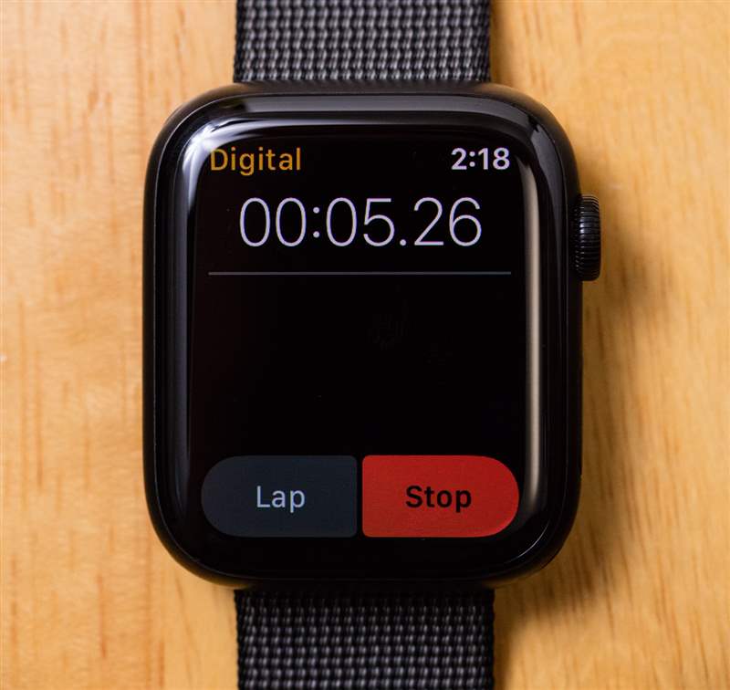 Apple Watch Series 5 在手腕上顯示我最欣賞的信息-復刻表