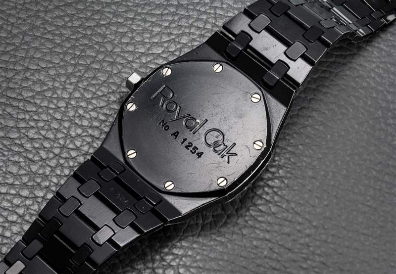 帶有黑色 PVD ??涂層的復古 Audemars Piguet 皇家橡樹。