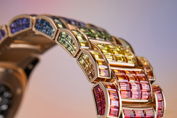 PATEK PHILIPPE - Ladies First！ 百達(dá)翡麗最新Aquanaut Luce「彩虹」三問(wèn)表與Nautilus織紋復(fù)合表帶