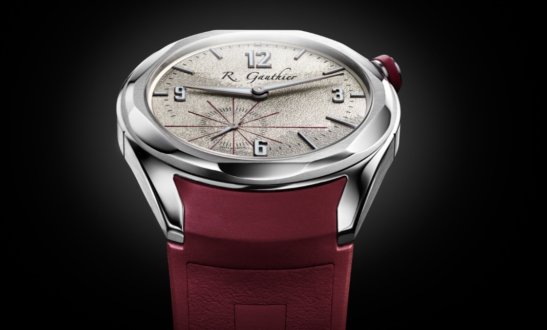 ROMAIN GAUTHIER - Romain Gauthier C系列推出第五代鈦金屬新作! 獨(dú)特的手工鑿刻紋理香檳面